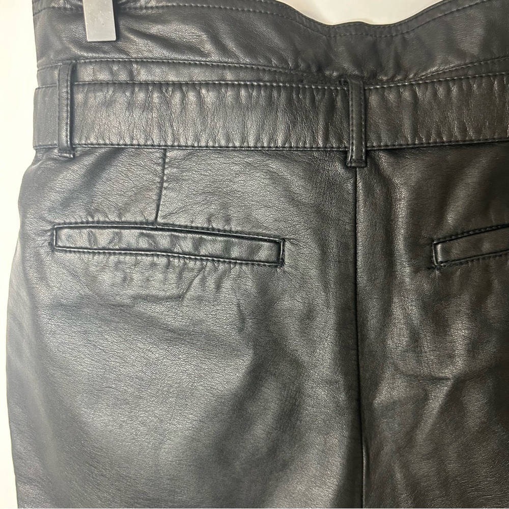 Free People We The Free Black Faux Leather Belted Pleated Shorts, Size 28 - Picture 6 of 8